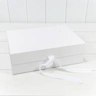 Коробка Прямоугольная 36*26*12 складная на магнитах Белый 1/32 Арт: 721359/417 - Коробка Прямоугольная 36*26*12 складная на магнитах Белый 1/32 Арт: 721359/417